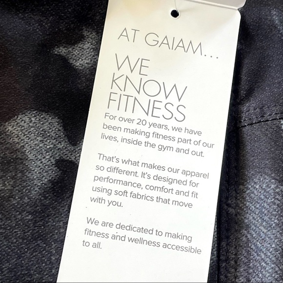 GAIAM Shorts Gaiam Mens Yoga Athletic Performance Camo Shorts Slim